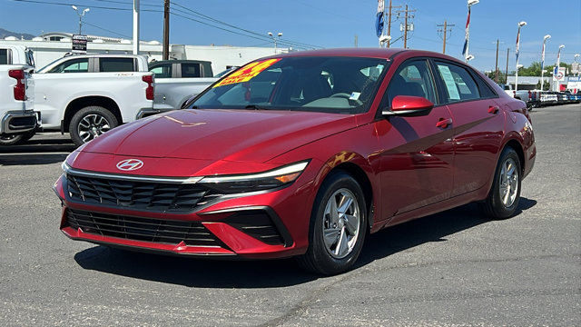 2024 Hyundai Elantra SE
