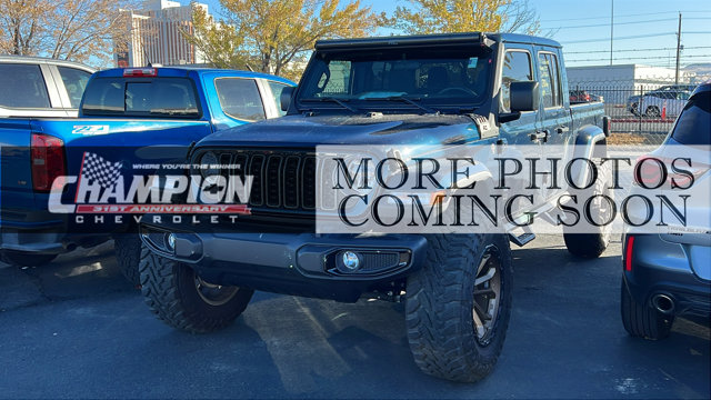 2025 Jeep Gladiator Nighthawk