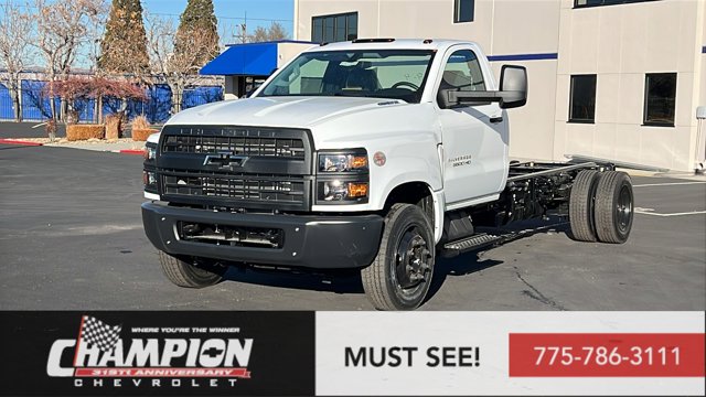 2025 Chevrolet Silverado MD WT