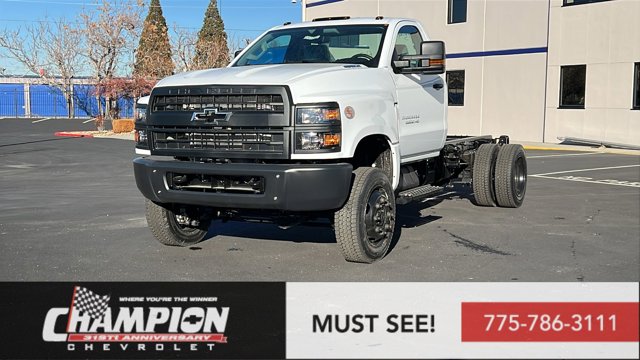 2025 Chevrolet Silverado MD WT