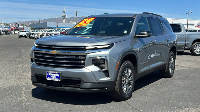 2024 Chevrolet Traverse AWD LT