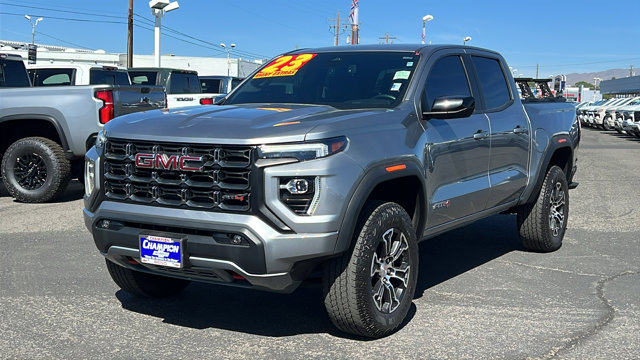 2023 GMC Canyon 4WD AT4