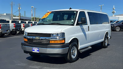 2025 Chevrolet Express Passenger