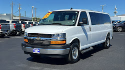 2025 Chevrolet Express Passenger LT